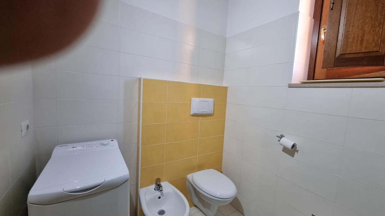 Appartamento Is Arutas Càbras Buitenkant foto